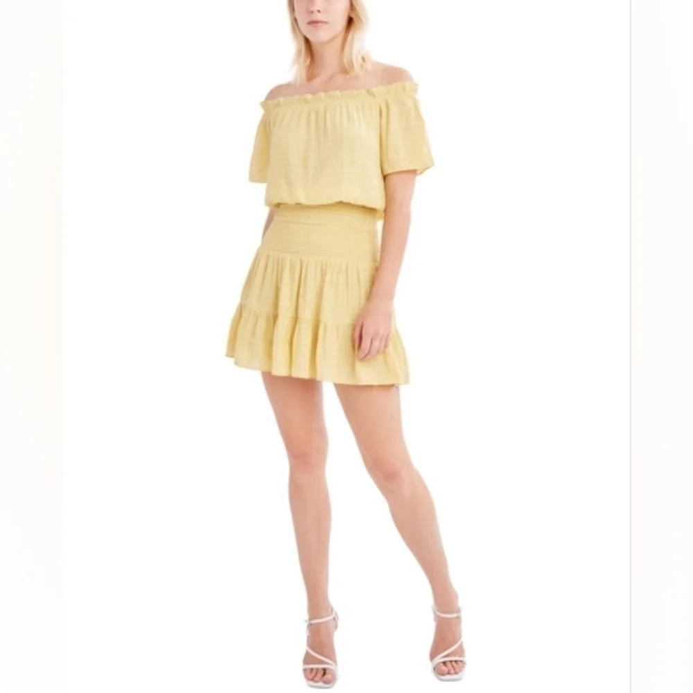 BCBGeneration Off The Shoulder Dress in Pale Banana - Picture 5 of 10